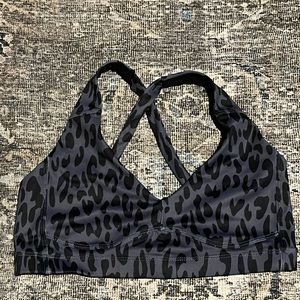 Carbon 38 Leopard Sports Bra. Size Small. NWOT.